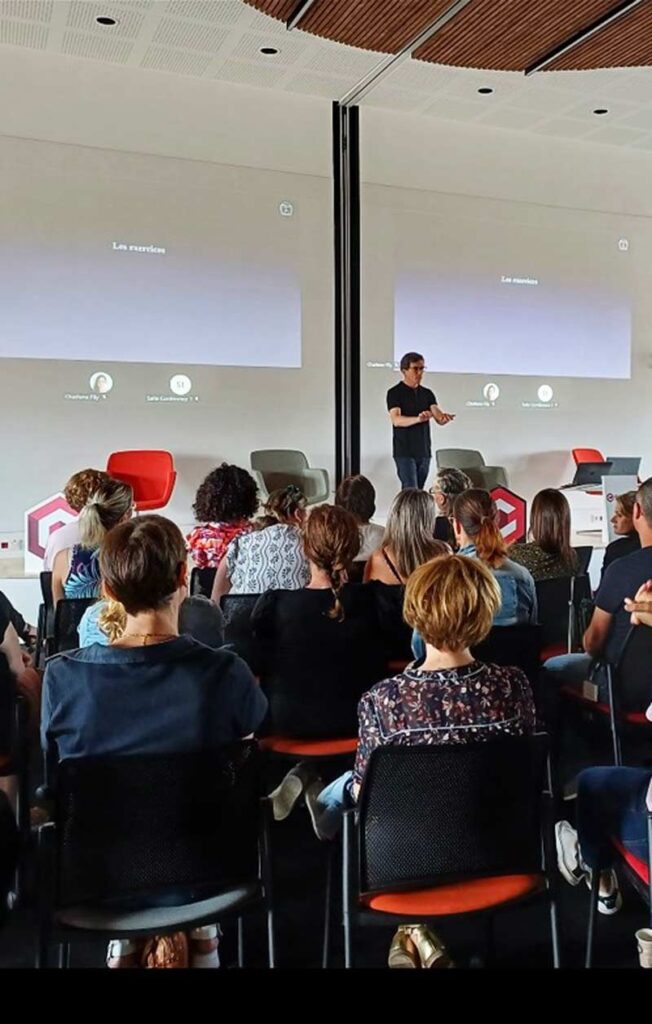 Photo d'une formation sur la prévention santé au travail pour entreprises industrielles et portuaires au sein d'une entreprise à Lyon.